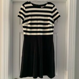 Loft black and white striped dress with pockets!